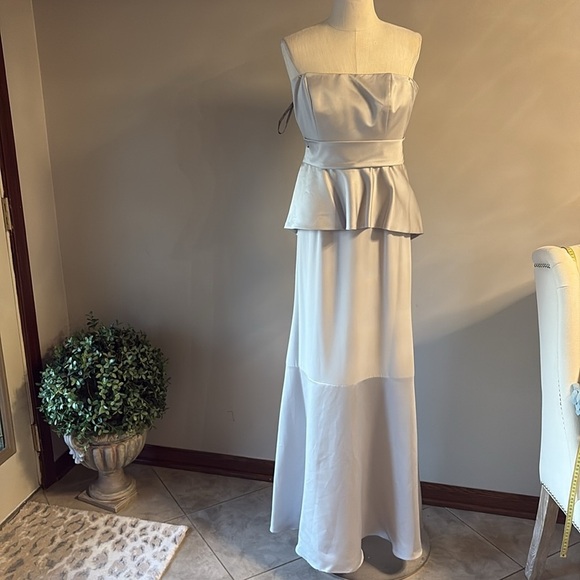 White label Vera Wang Strapless peplum Silver Gown bridesmaid formal wedding 0 - Picture 3 of 15